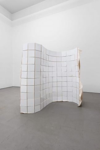 Bettina Buck, Untitled (300 tiles), 2017, tiled canvas coated width latex on one side, 150 cm height, various lenght and depth