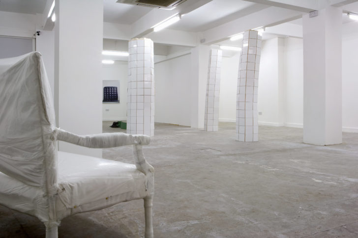 <i>Settee</i><br> Installation view <i> In Shape In Control</i>, ROKEBY Gallery London 2010